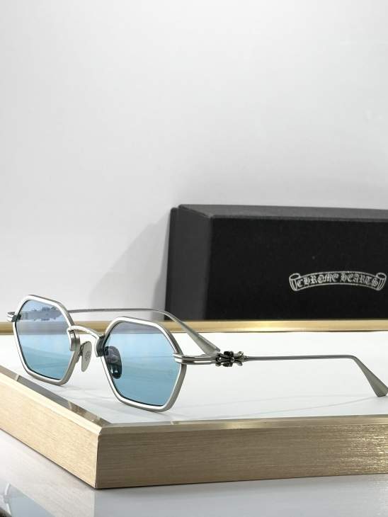 Picture of Chrome Hearts Sunglasses _SKUfw75976568fw